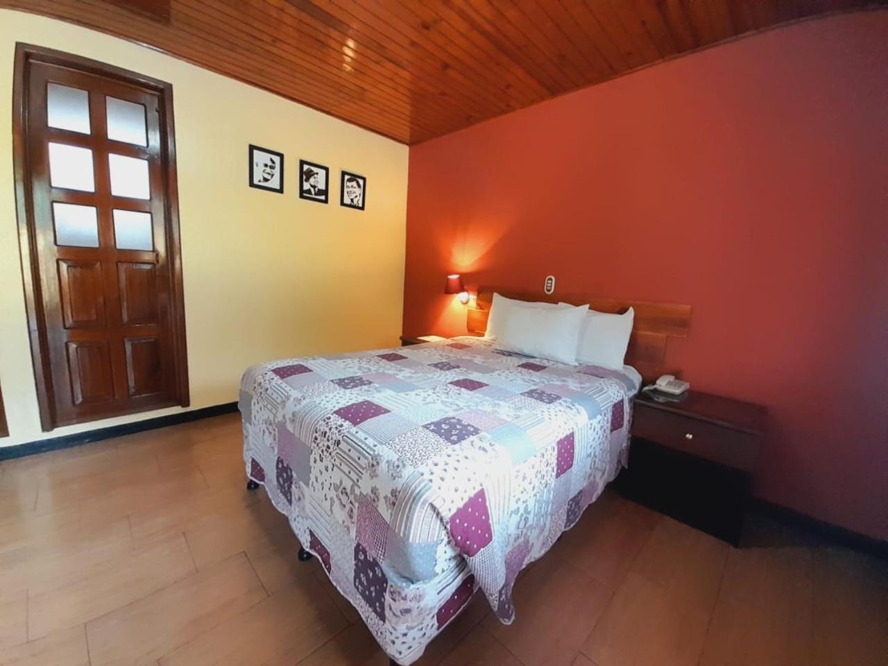 Hotel Y Restaurante Villa Esmeralda Κετσαλτενάνγκο Εξωτερικό φωτογραφία